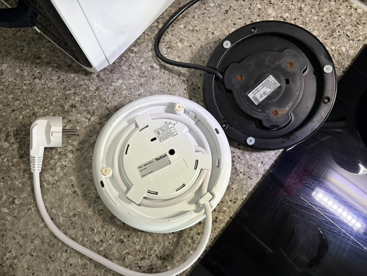 테팔 전기포트 바닥 비교